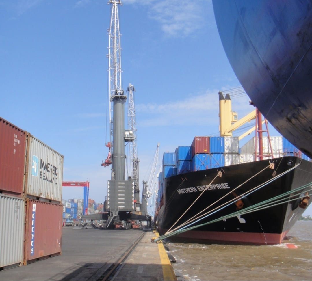 Q1 2025 Customs Surge: What It Means for Your Shipping Strategy